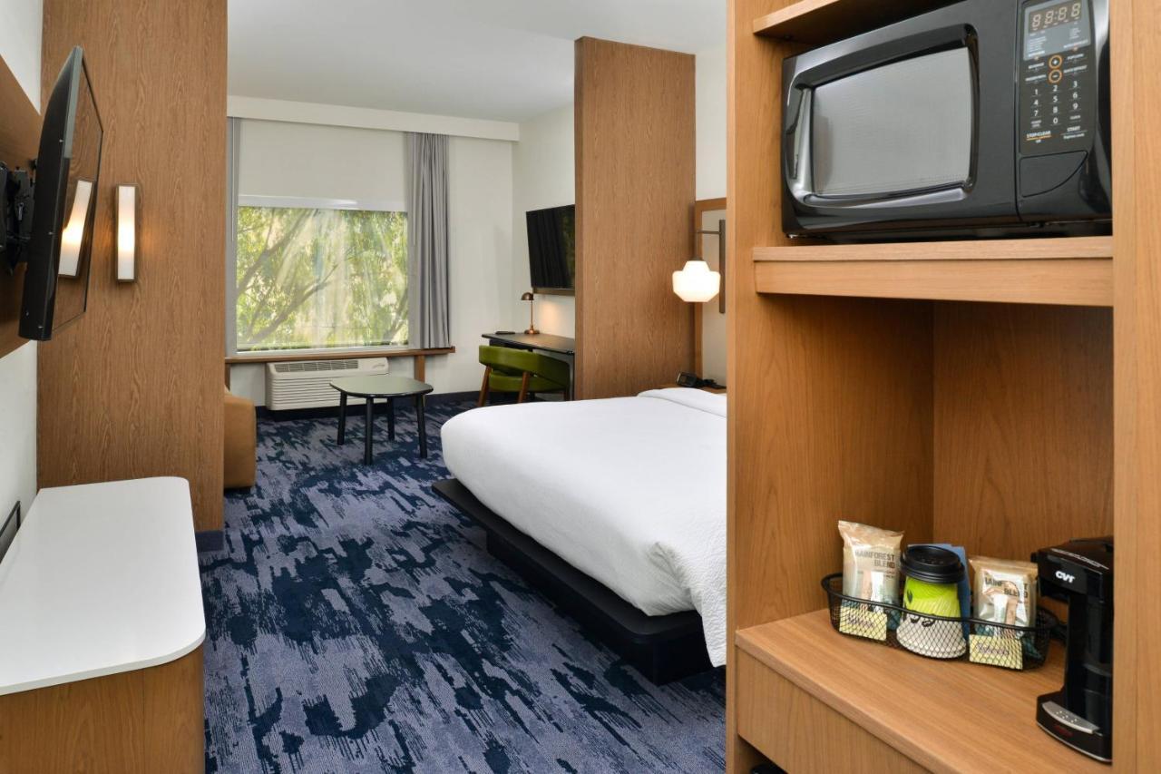 Fairfield Inn & Suites By Marriott Charlotte University Research Park Luaran gambar